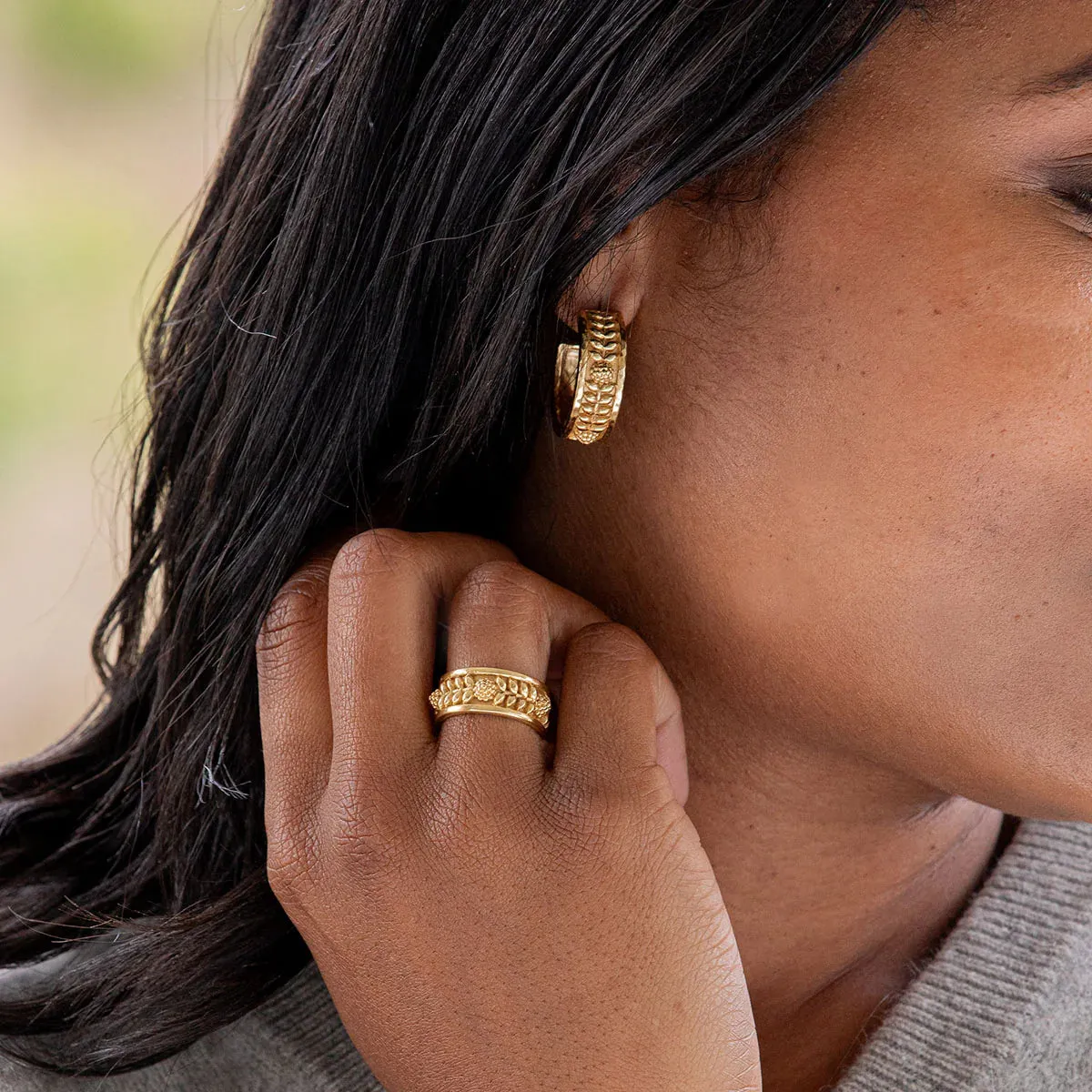 Hoop Earrings  - Berry Vine Small - Gold